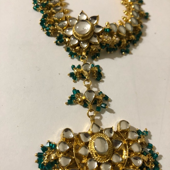 Indian Jewelry-Hand Bracelet with attached ring - Picture 2 of 3